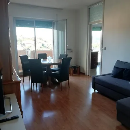 Nino E Issi Apartment *