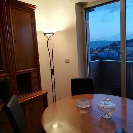 Apartment Nino E Issi