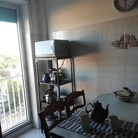 Nino E Issi Appartement Triëst